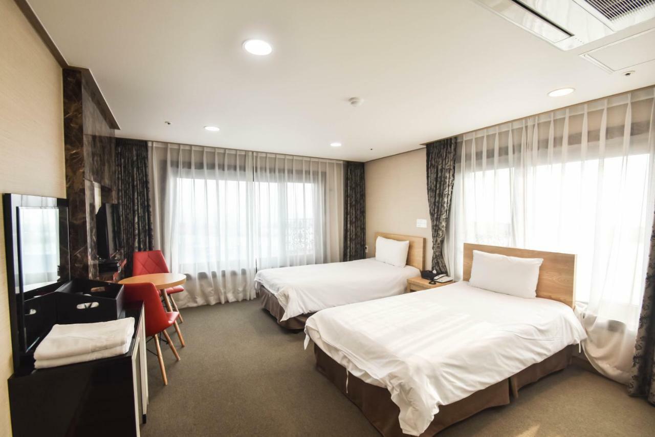 Dream Jeju Hotel Seogwipo Esterno foto
